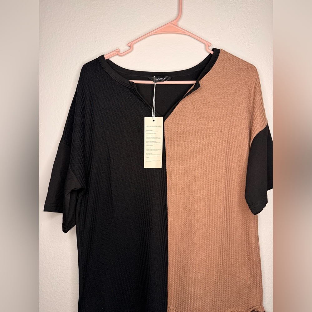 Chic Black and Tan Short Sleeve Women's Top